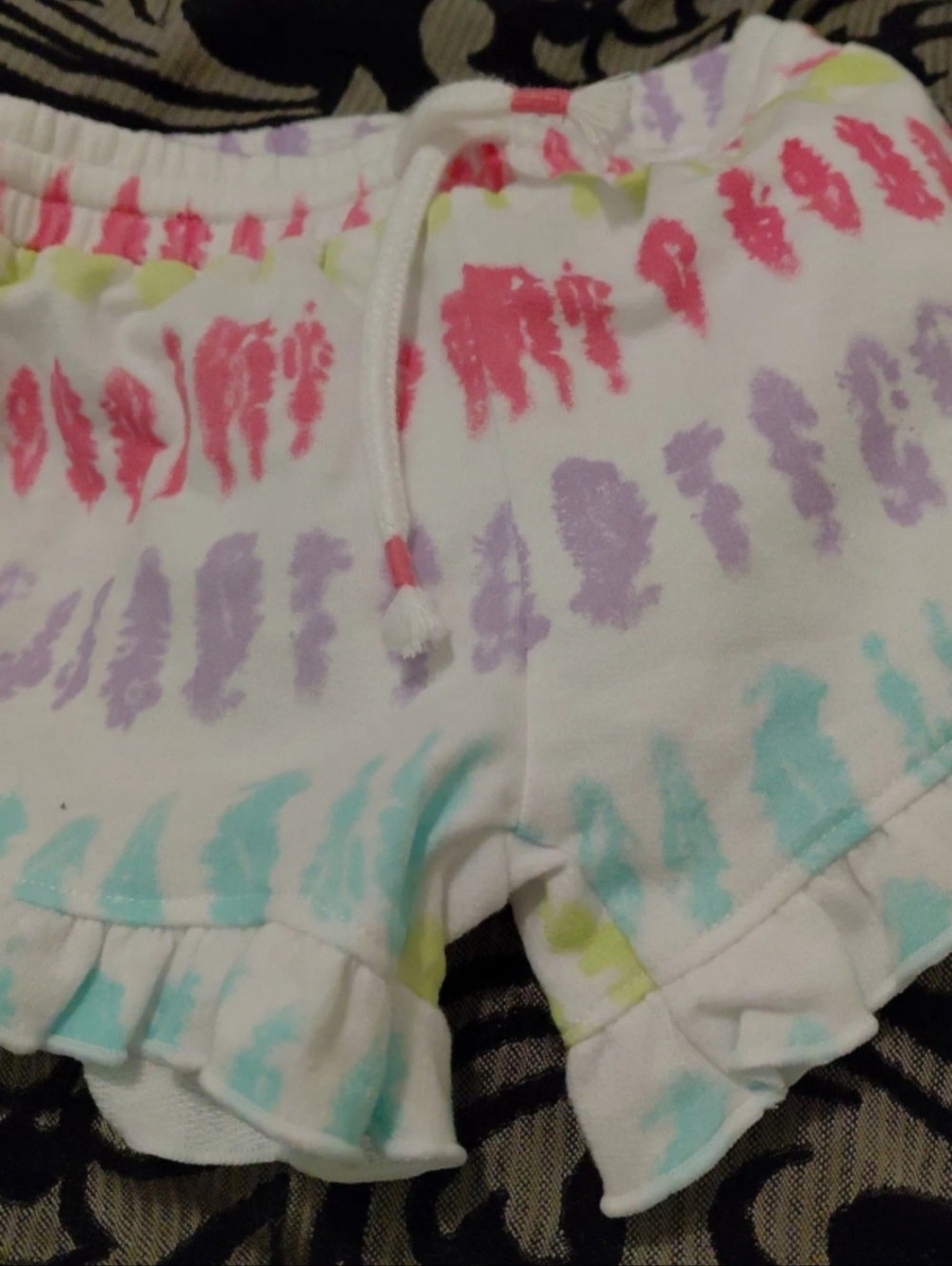 #111 girls shorts size 2t